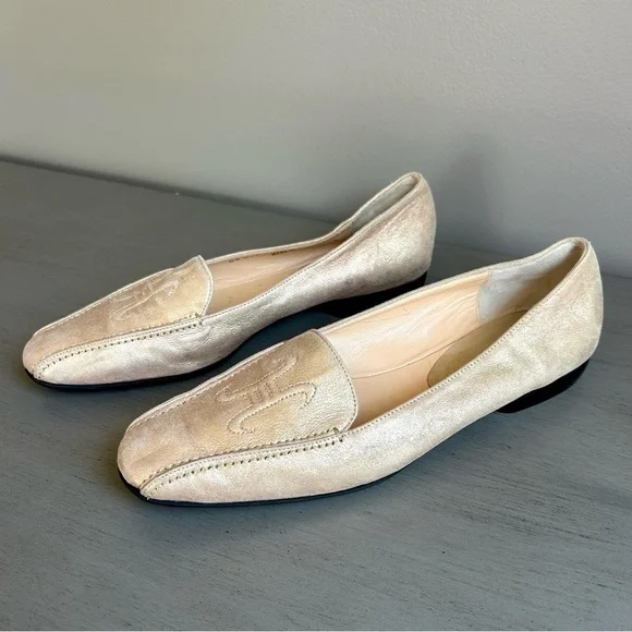 Chic Beige Loafers for Women - Picture 3 of 13